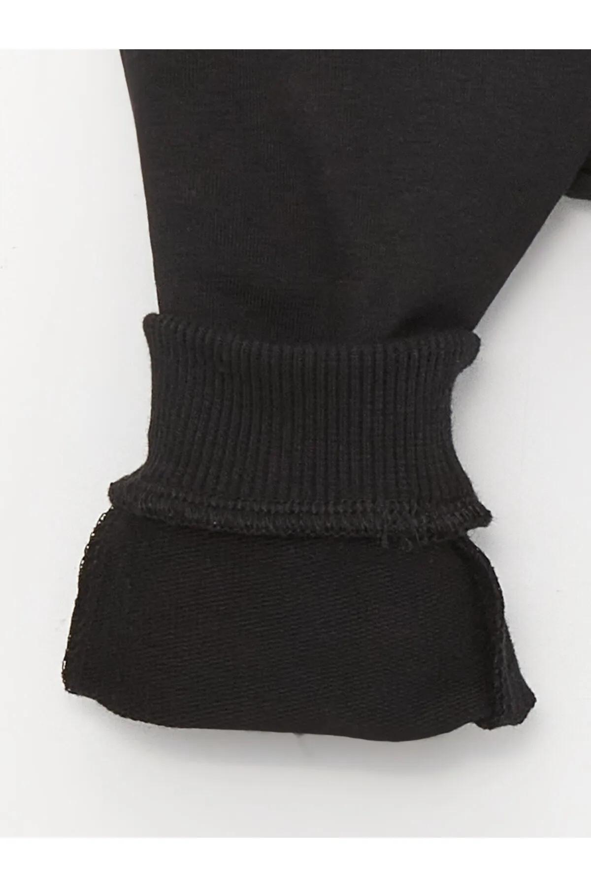 LC Waikiki  2-teiliges Set aus bedrucktem Langarm-Sweatshirt und Jogginghose für Babys mit Rundhalsausschnitt