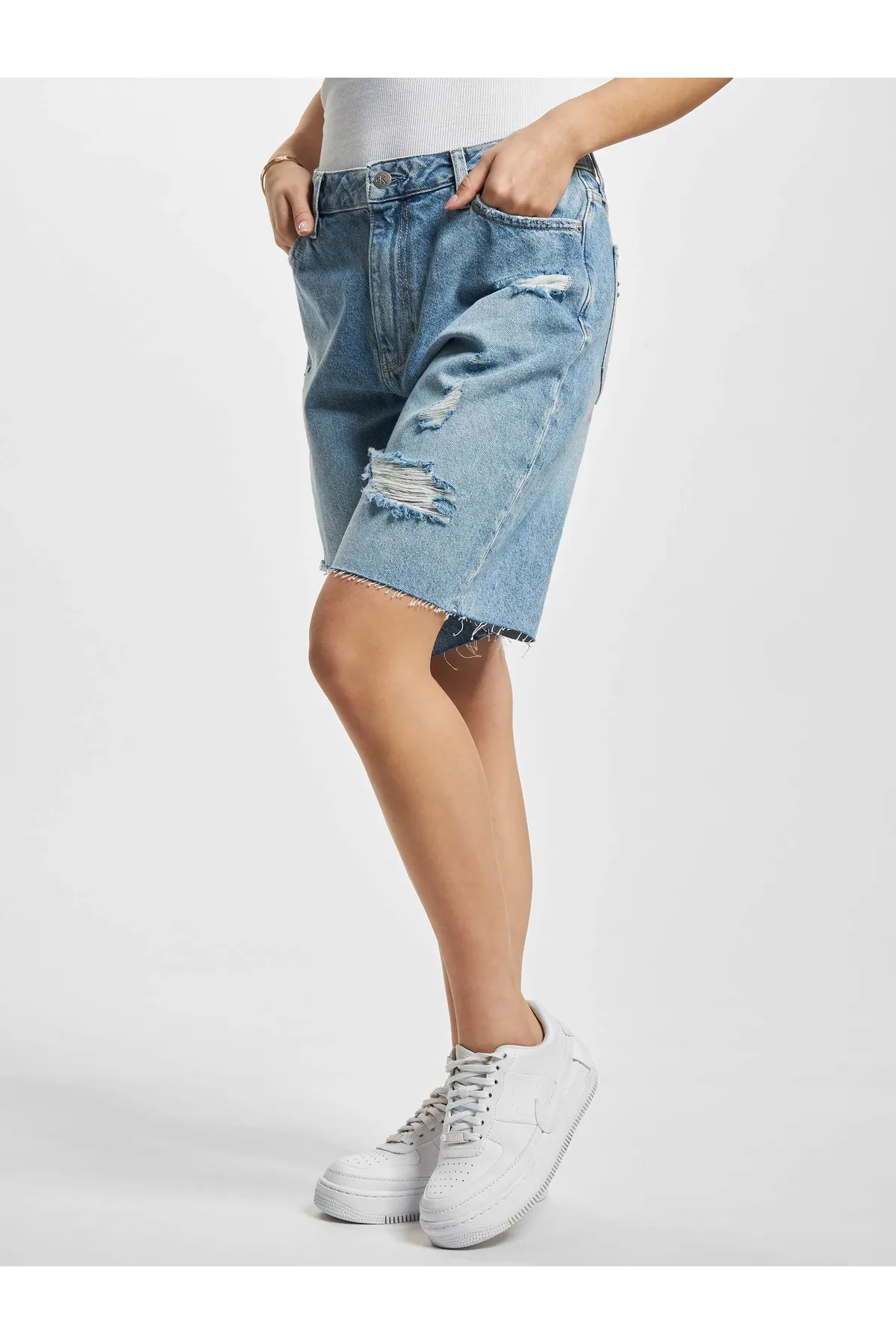 Calvin Klein  Damen Calvin Klein Jeans 90S Straight Shorts