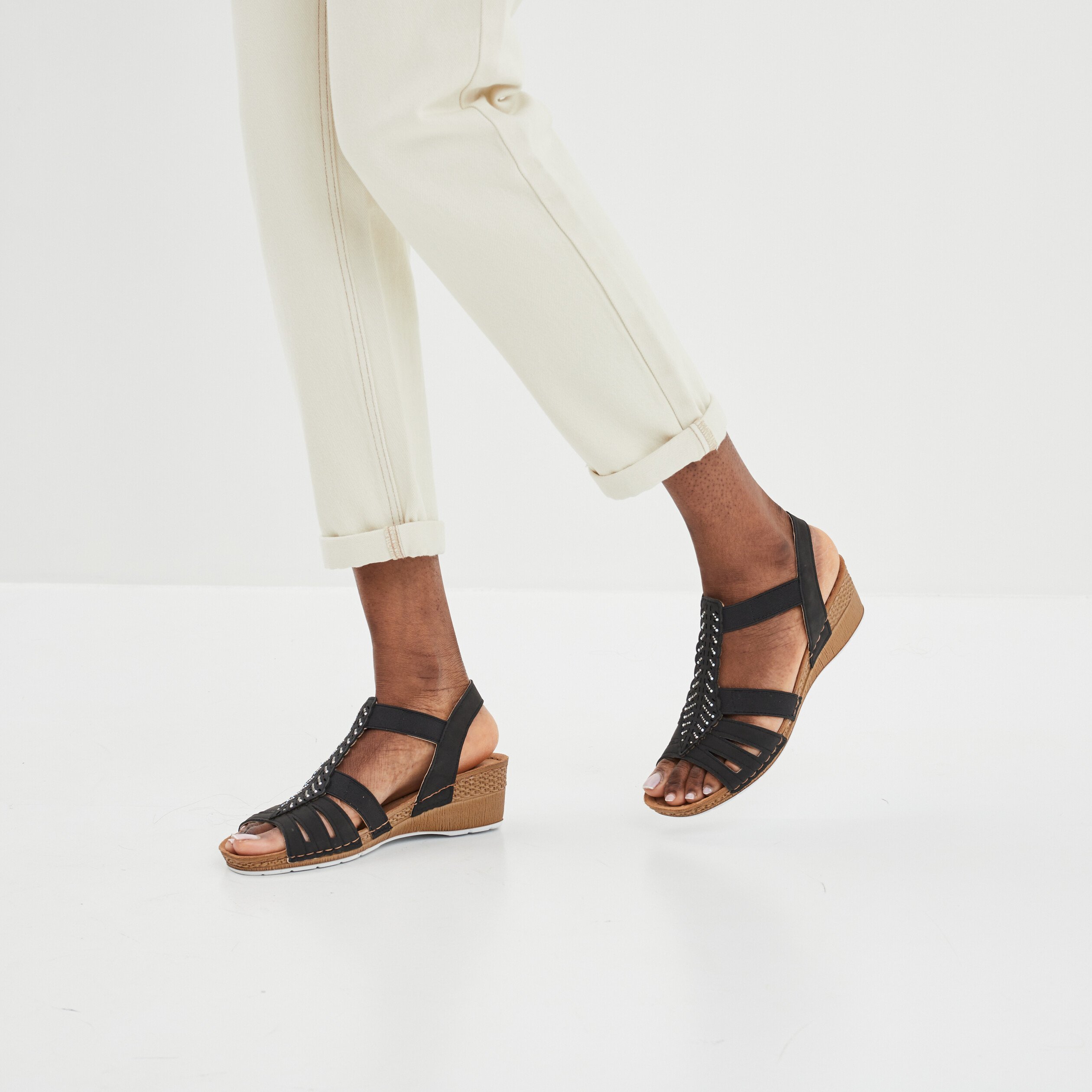 Sandales compensées cuir Confortissimo noir femme | La Halle