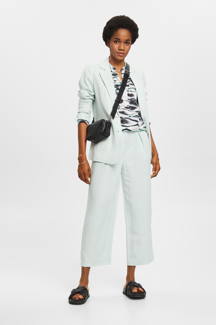 Satinbluse mit V-Ausschnitt und Allover-Muster