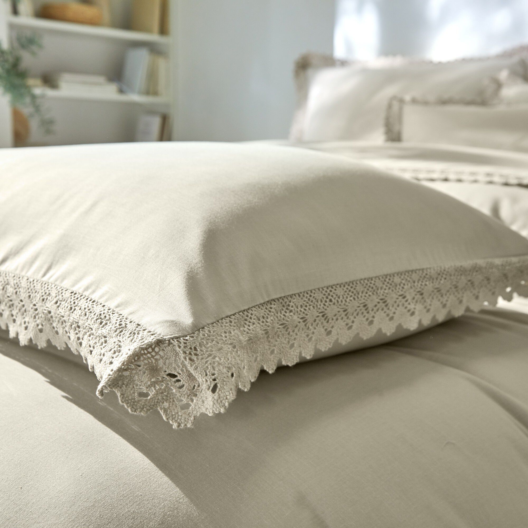 Linge de lit uni dentelle coton