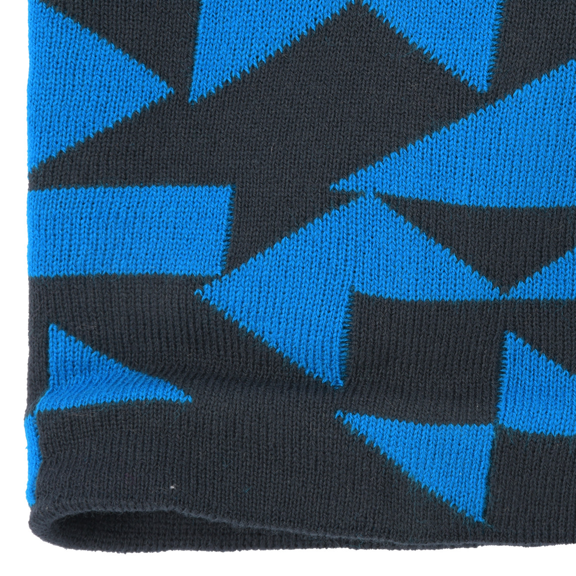 Jungen Snood mit grafischem Muster