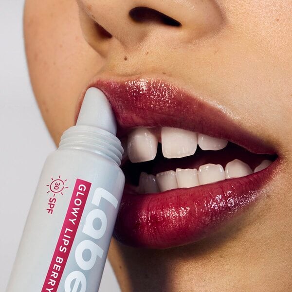 Labello Glowy Lips bogyós ajakbalzsam SPF30-cal 10ml