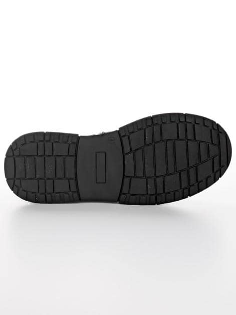 Snowboot in Satinoptik
