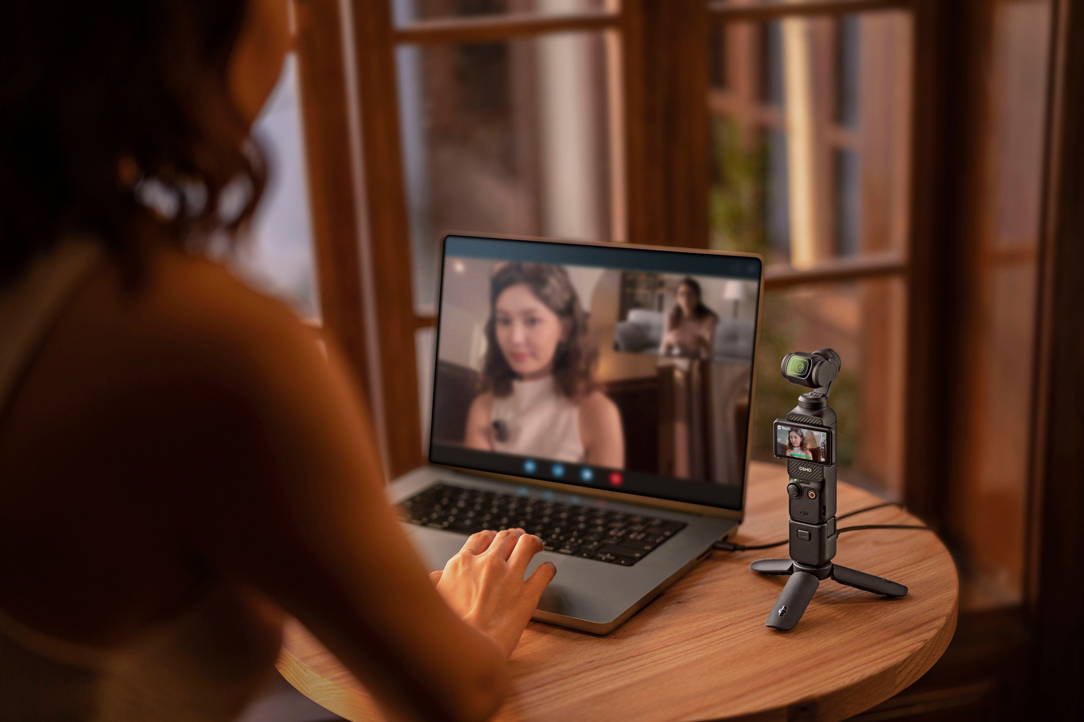DJI Osmo Pocket 3 Camcorder (4K Ultra HD, Bluetooth)