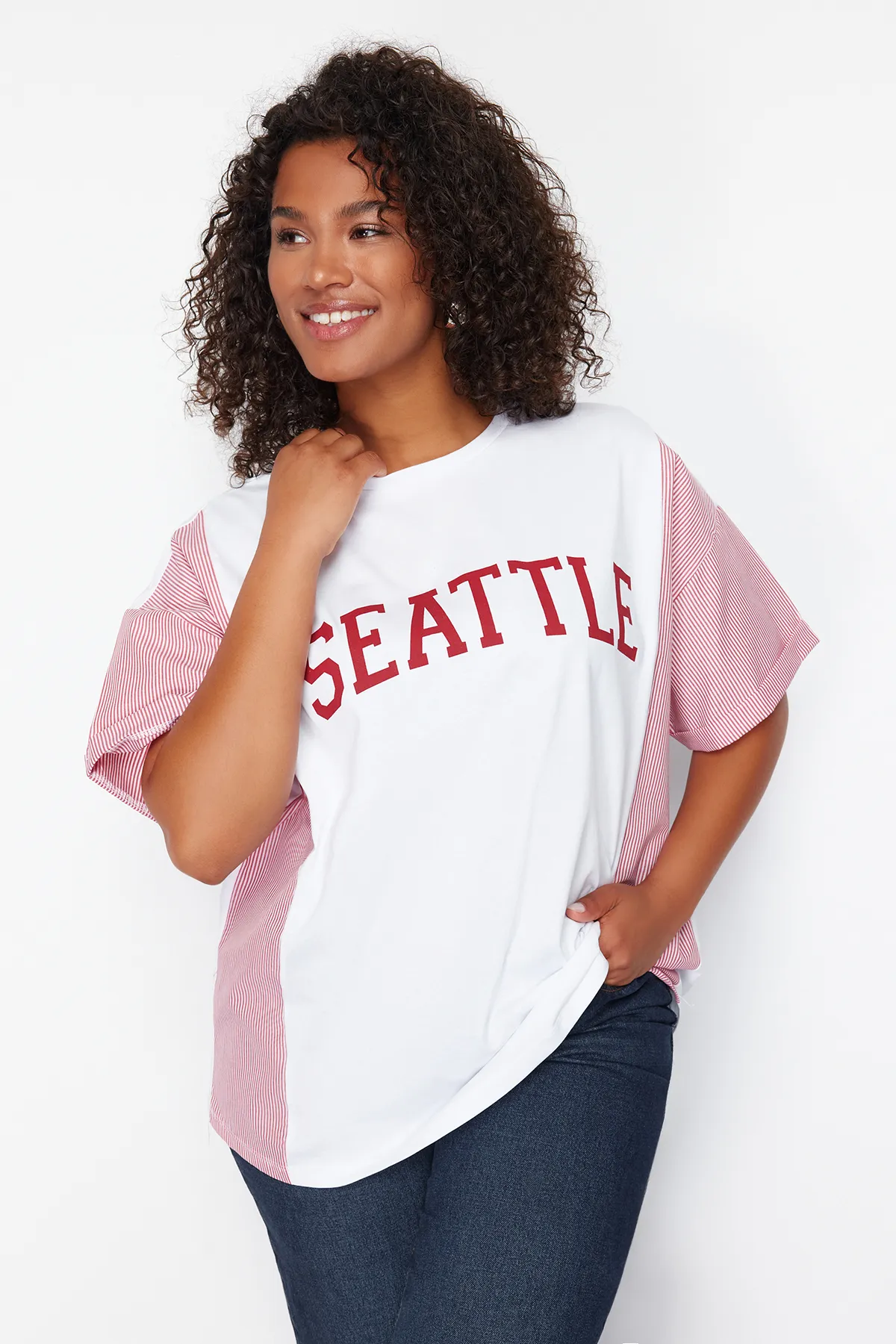 Trendyol Curve  Große Größen in T-Shirt - Rot - Oversized