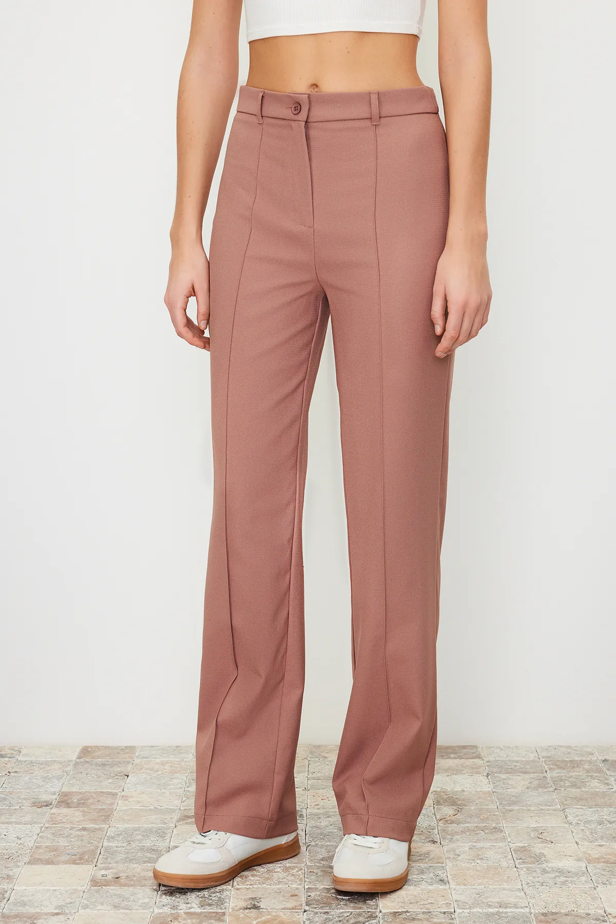 Trendyol Collection  Dried Rose Gerade/Gerade geschnittene, gewebte Hose mit hoher Taille und gerippten Nähten TWOSS21PL0093
