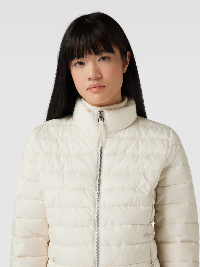 Steppjacke mit Stehkragen in offwhite