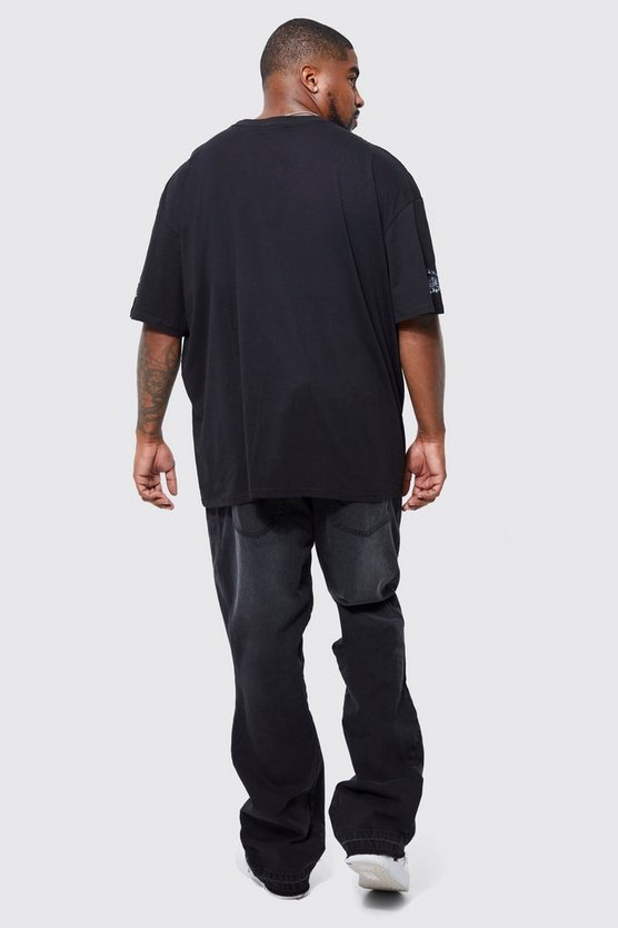 Plus Slim-Fit Schlagjeans mit Kreuz-Applikation