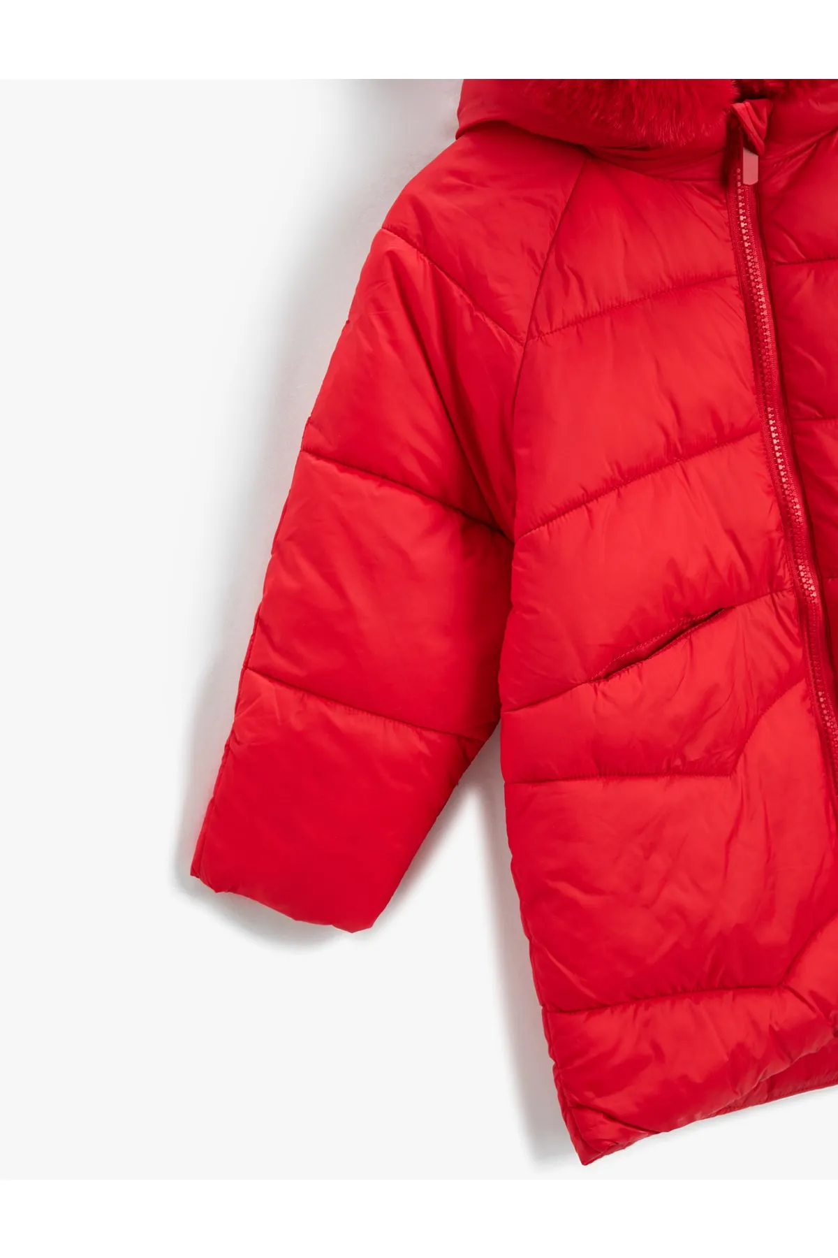 Koton  Lange Pufferjacke mit Kunstpelzdetail an der Kapuze