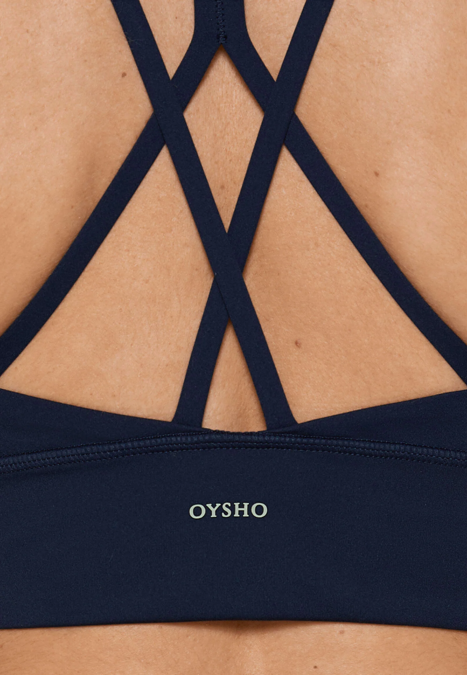 OYSHO COMFORTLUX CON COPAS - Sujetador deportivo de sujeción media