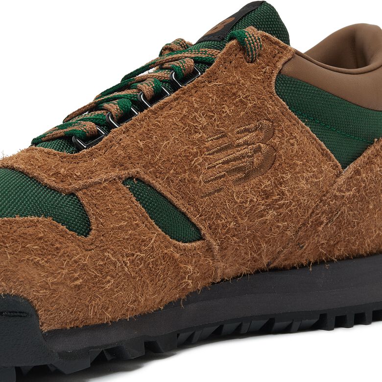 New Balance UALGSBG true brown