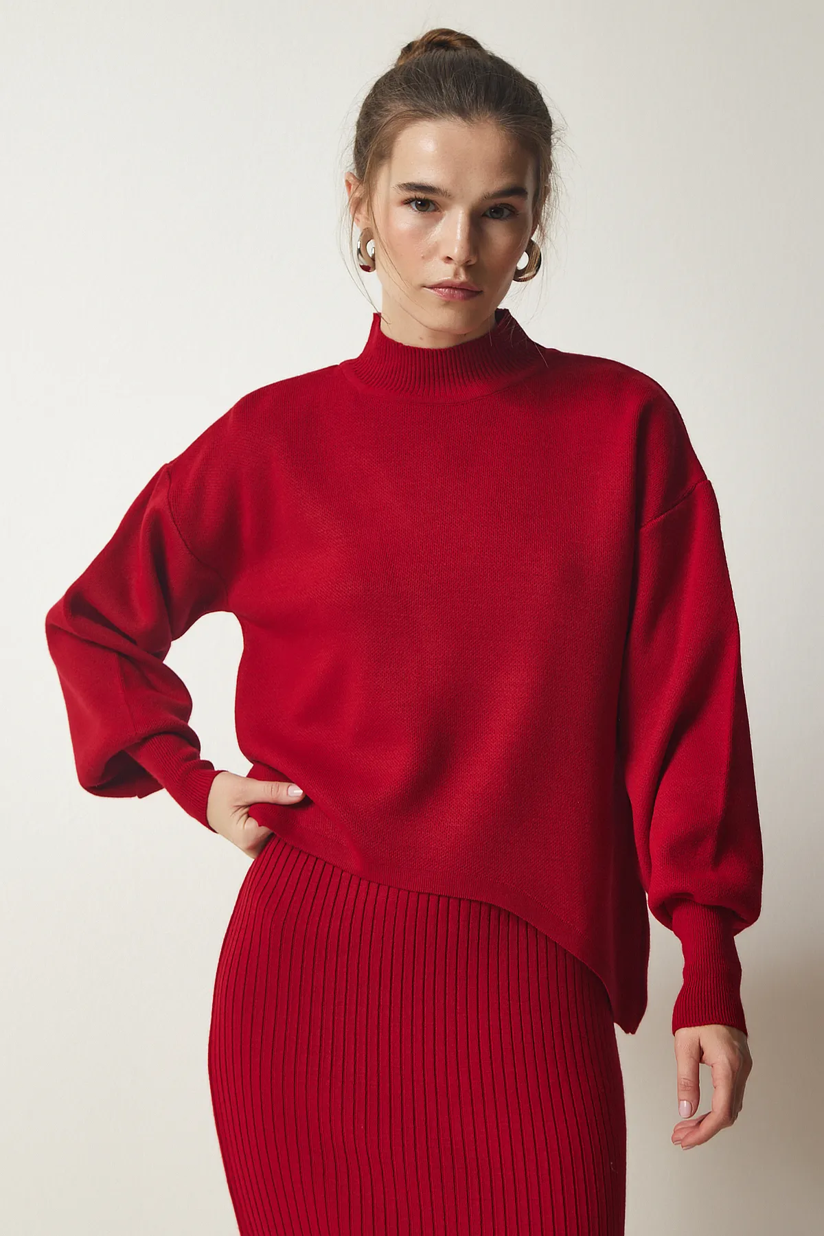Happiness İstanbul  Rotes Sweatshirtkleid aus gerippter Strickware für Damen KG00006