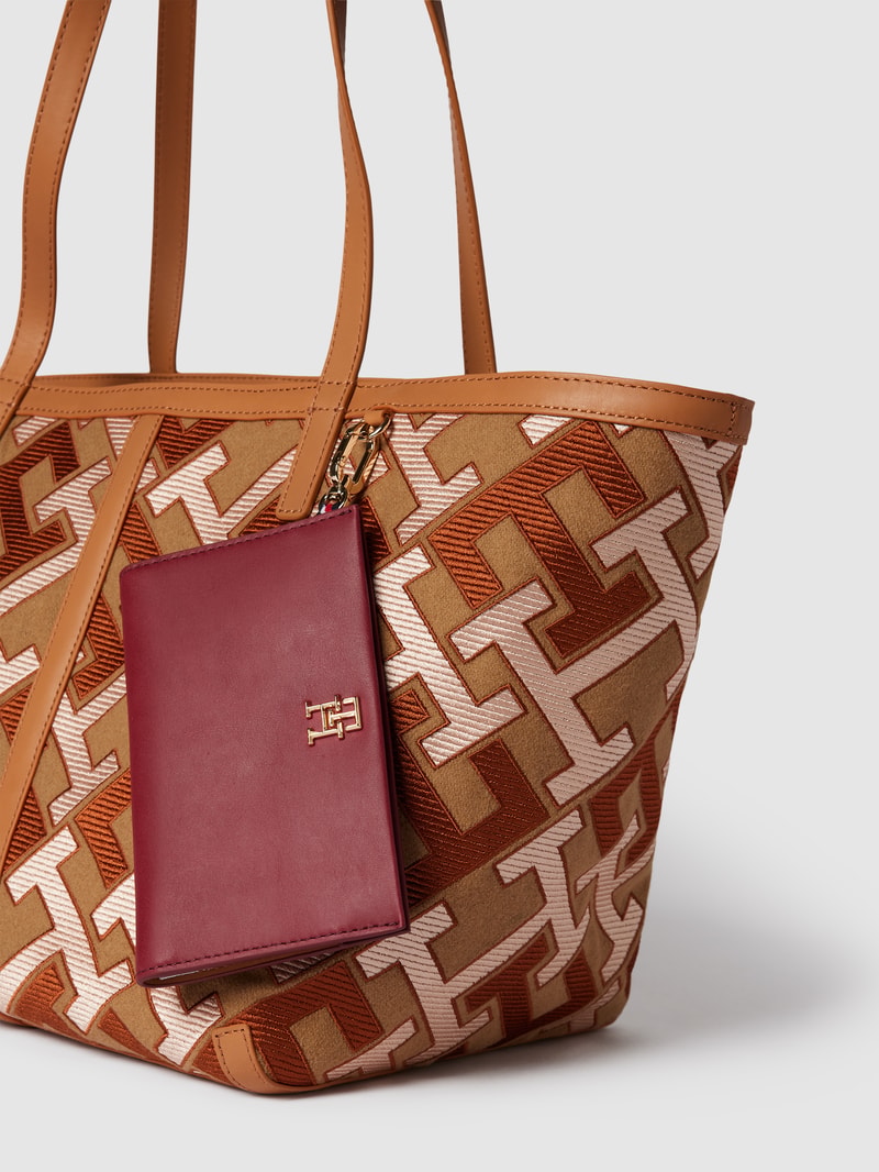 Shopper mit Allover-Logo in camel