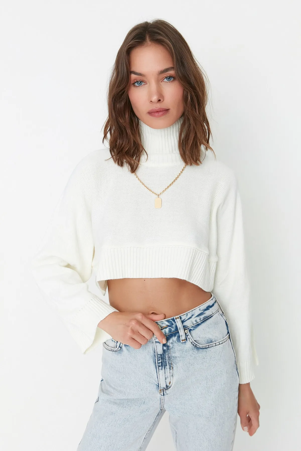 Trendyol Collection  Ecru Super Crop Basic Strickpullover TWOAW21KZ0163
