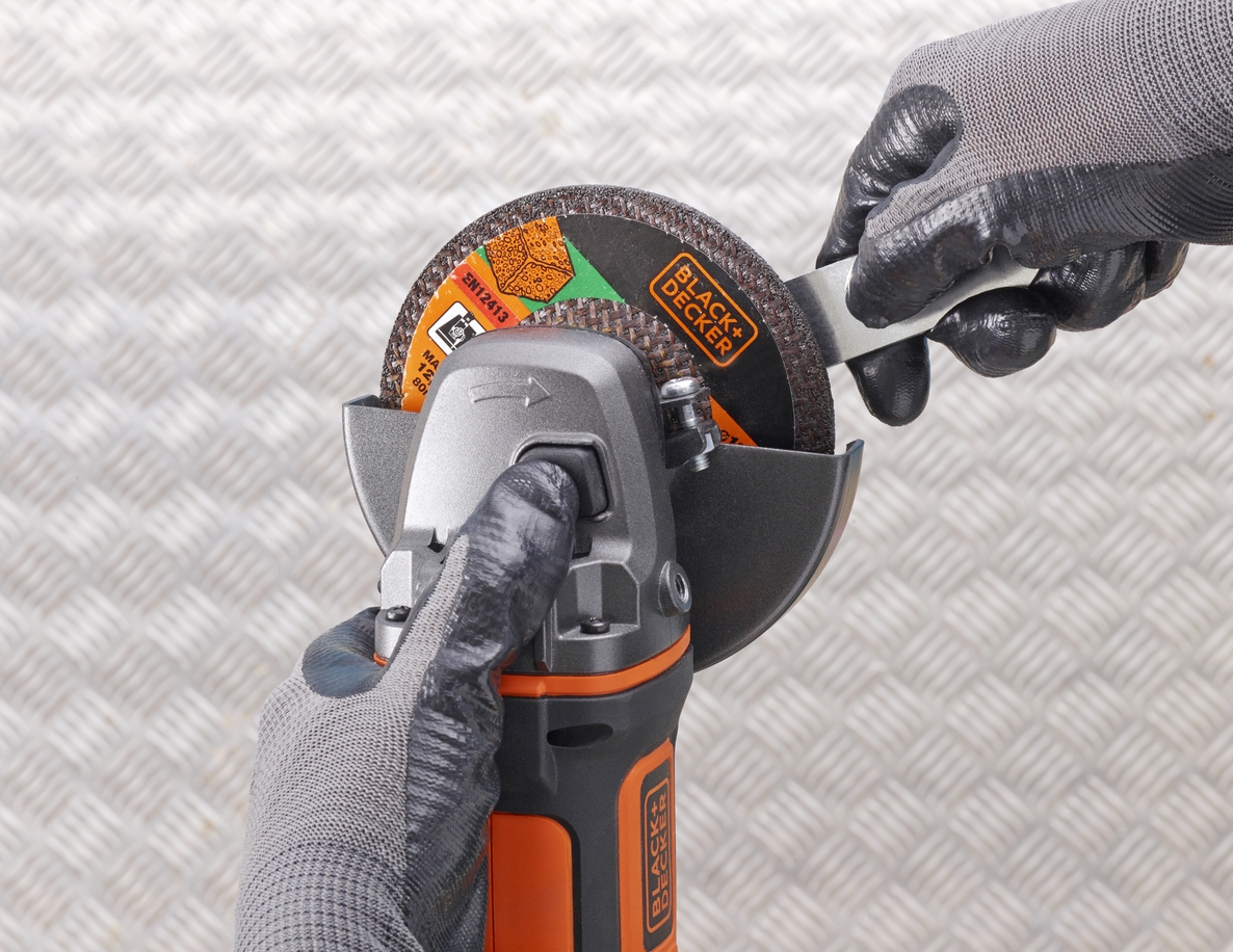 Polizor unghiular fără fir Black & Decker BCG720N-XJ 18 V fără baterii și încărcător
