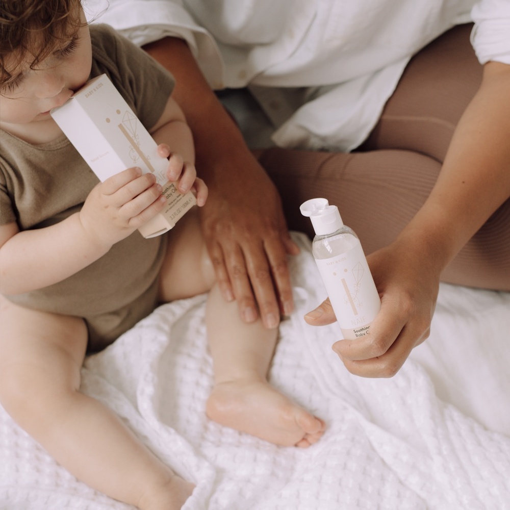 Naïf Natural Skincare Soothing Baby Oil Huile apaisante pour bébé