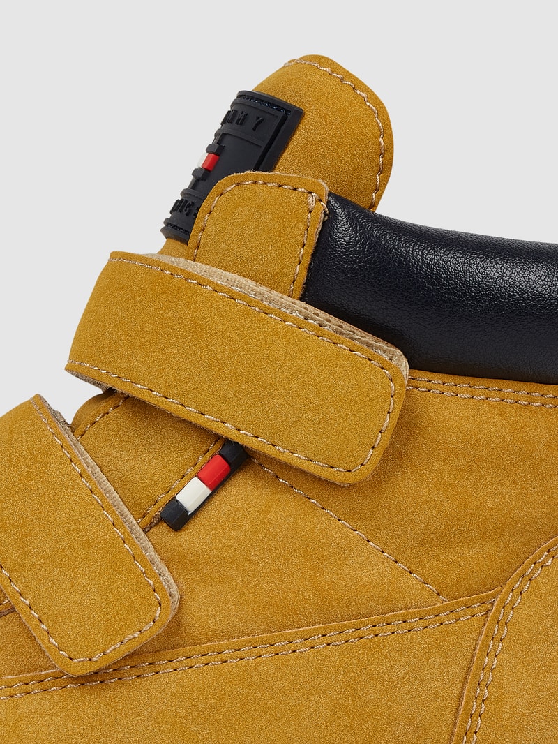 Boots in Leder-Optik in camel