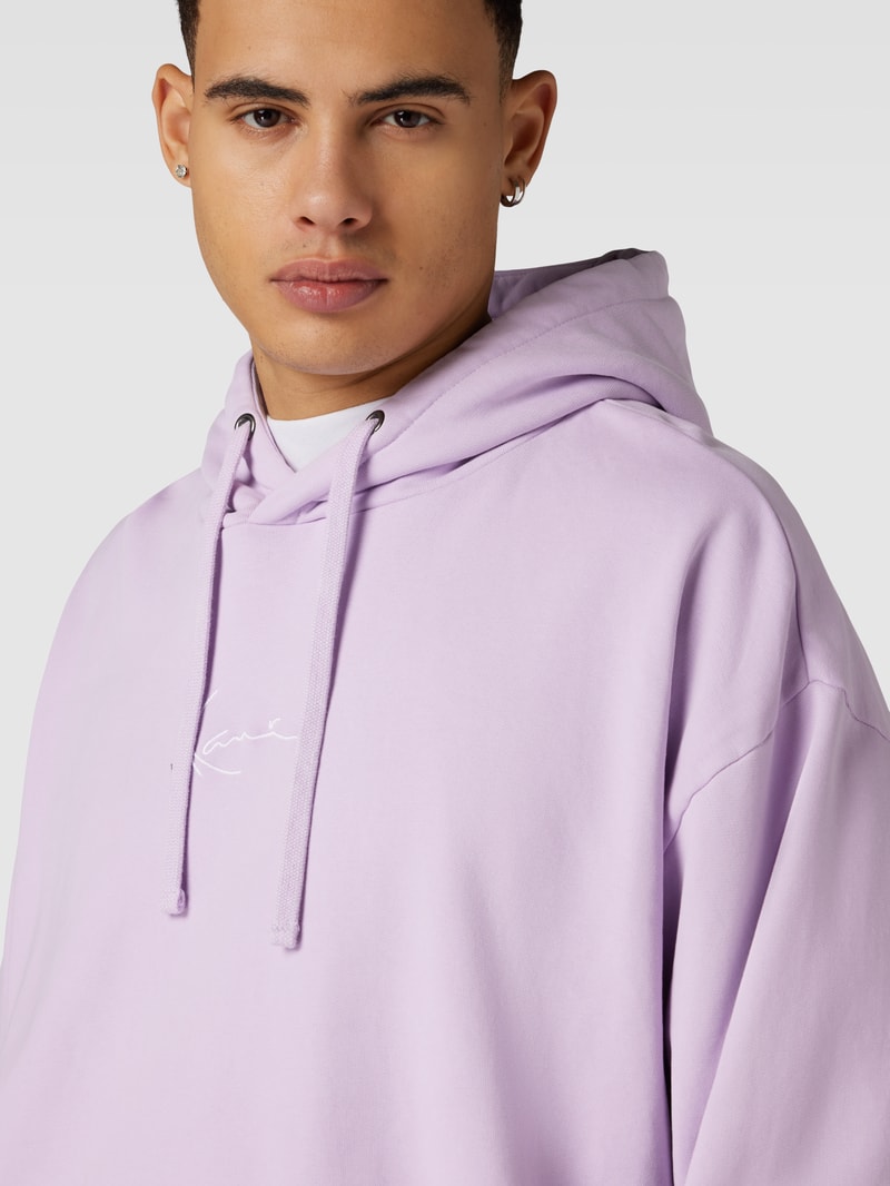 Hoodie mit rückseitigem Label- und Motiv-Print in flieder