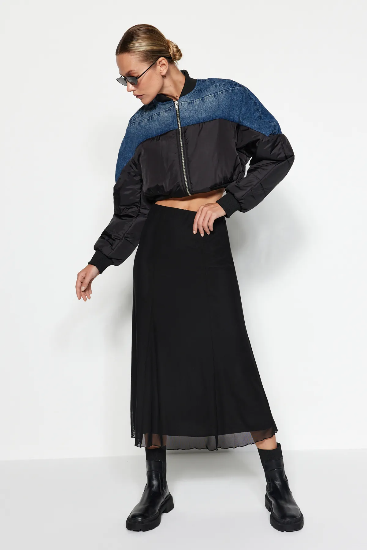 Trendyol Collection  Schwarzer gefütterter Maxi-Strickrock aus Tüll TWOAW24ET00130