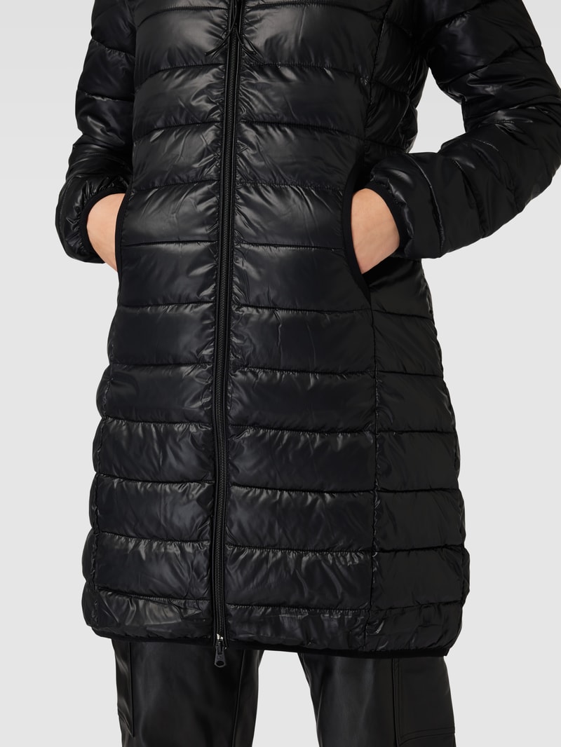 Steppmantel mit Kapuze in schwarz