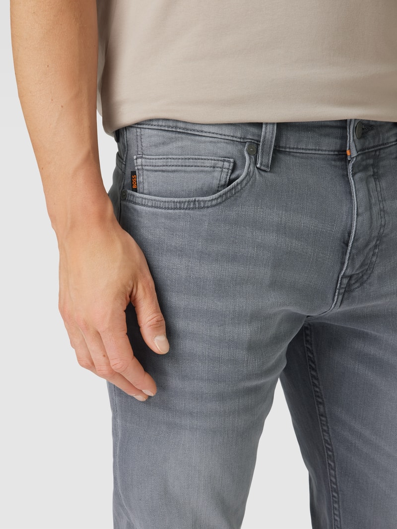 Slim Fit Jeans im 5-Pocket-Design Modell 'Delaware' in hellgrau