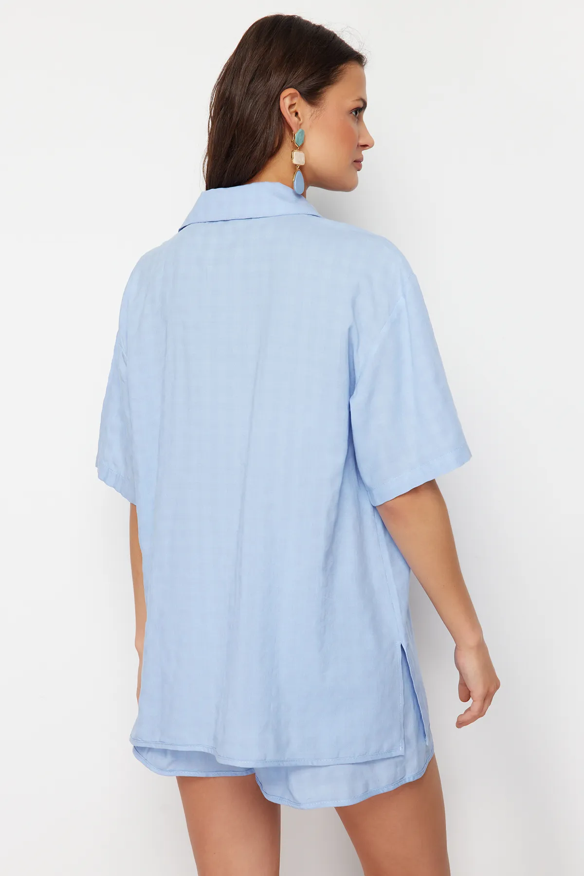 Trendyol Collection  Blau gewebtes Hemd-Shorts-Set TBESS24AU00014