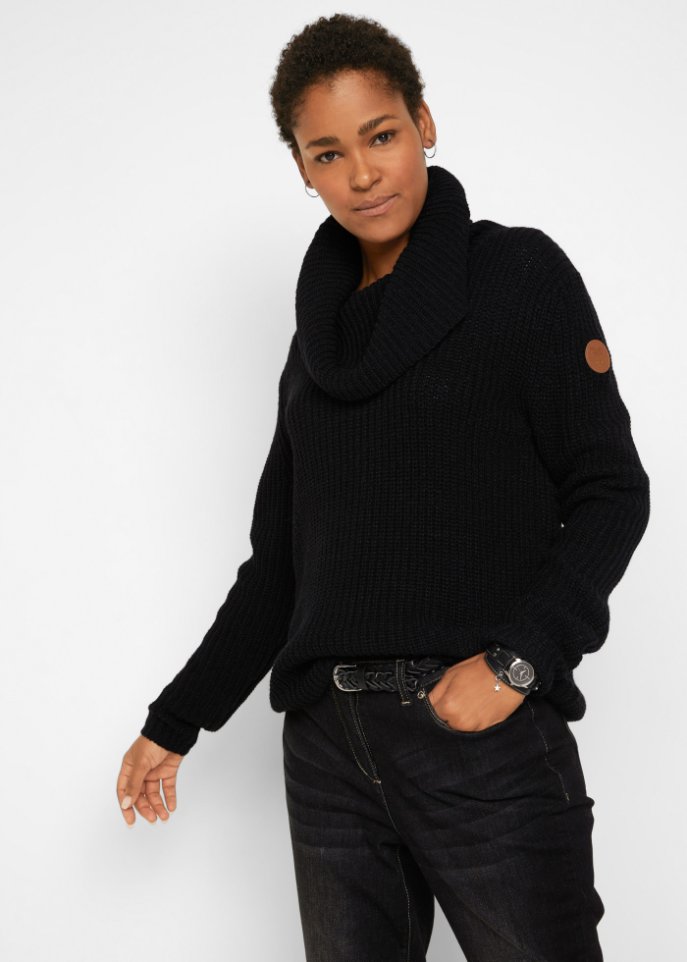 Grober Strickpullover mit weitem Kragen