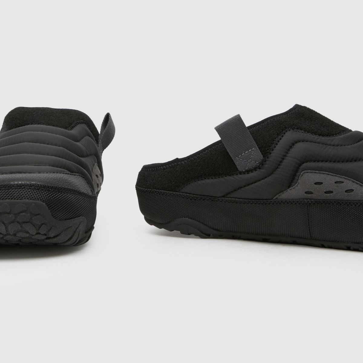Teva – Reember – Svarta terrängskor