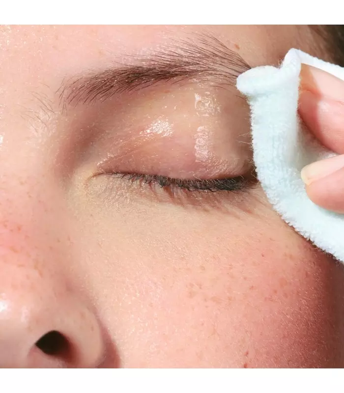 DÉMAQUILLANT EXPRESS YEUX  Aux extraits de gentiane jaune des Alpes & de bleuet