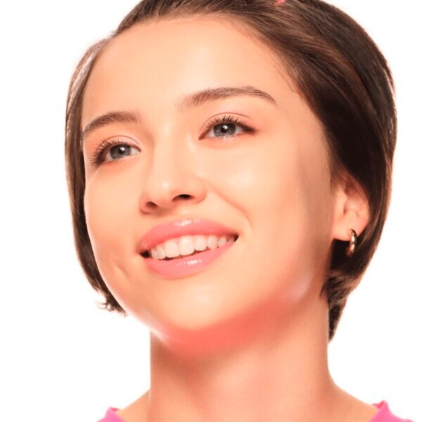 Batom Essence Glossy Glaze 02 On Cloud Nude de Alto Brilho 1,9g