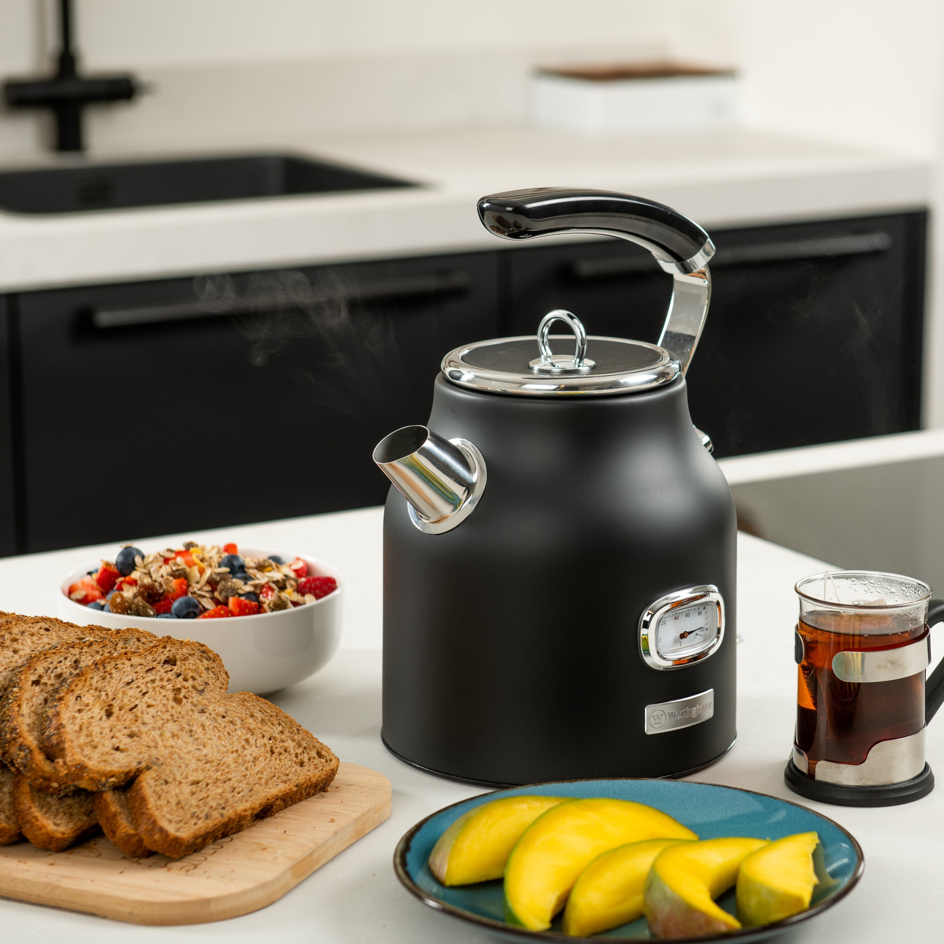 Westinghouse Toaster Retro Früstücksset, 4 kurze Schlitze, für 4 Scheiben, 1750 W, Wasserkocher 1,7 L Volumen 2200 W 360° Sockel
