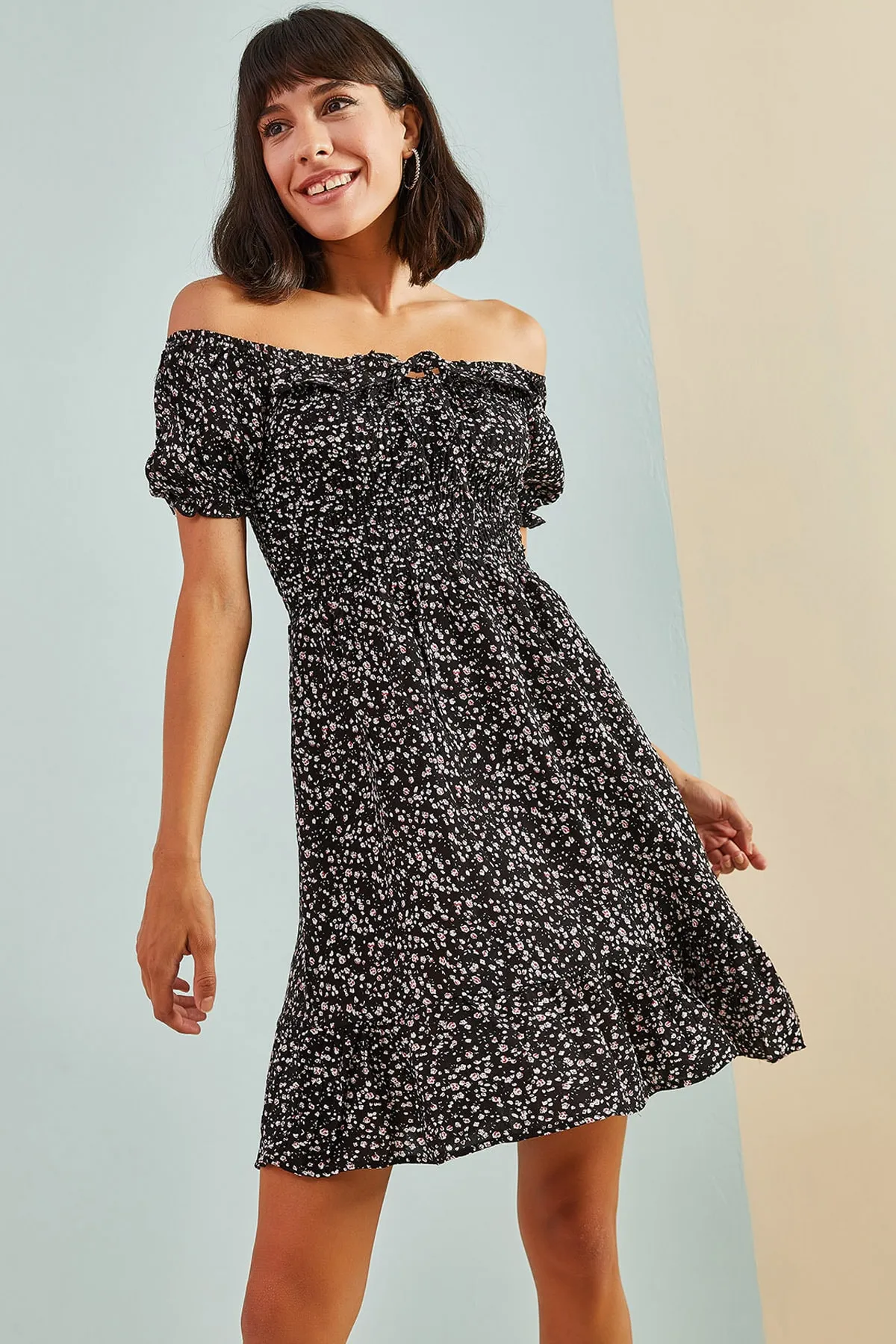 Bianco Lucci  Damenkleid mit Gimped-Seil und kleinem Blumenmuster