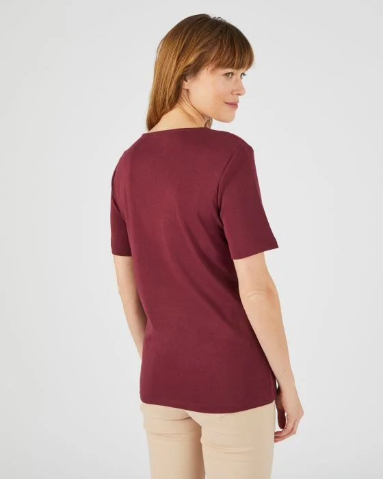 Tee-shirt encolure brodée