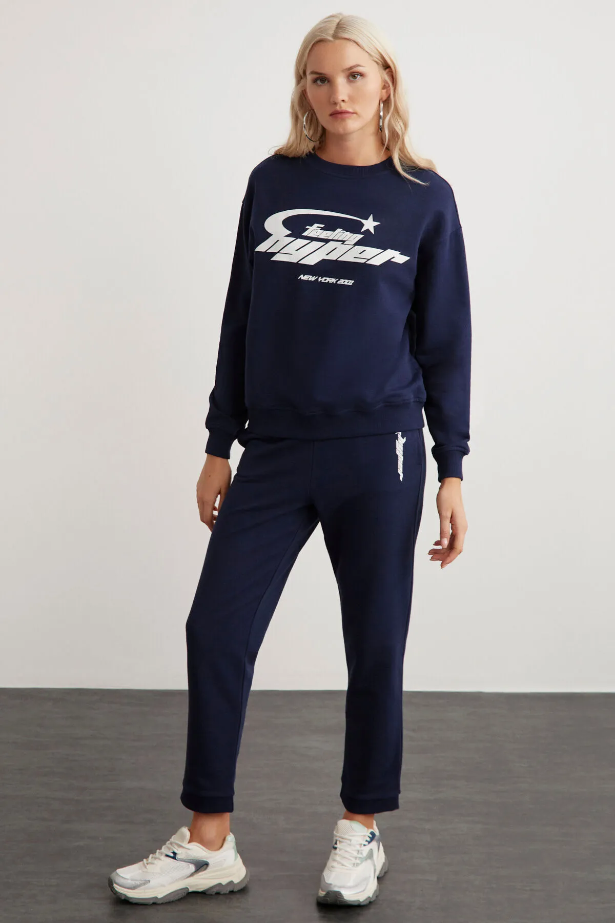 GRIMELANGE  Darcy Damen-Trainingsanzug-Set mit Rundhalsausschnitt, langen Ärmeln und elastischem Bund, bedruckt, Marineblau