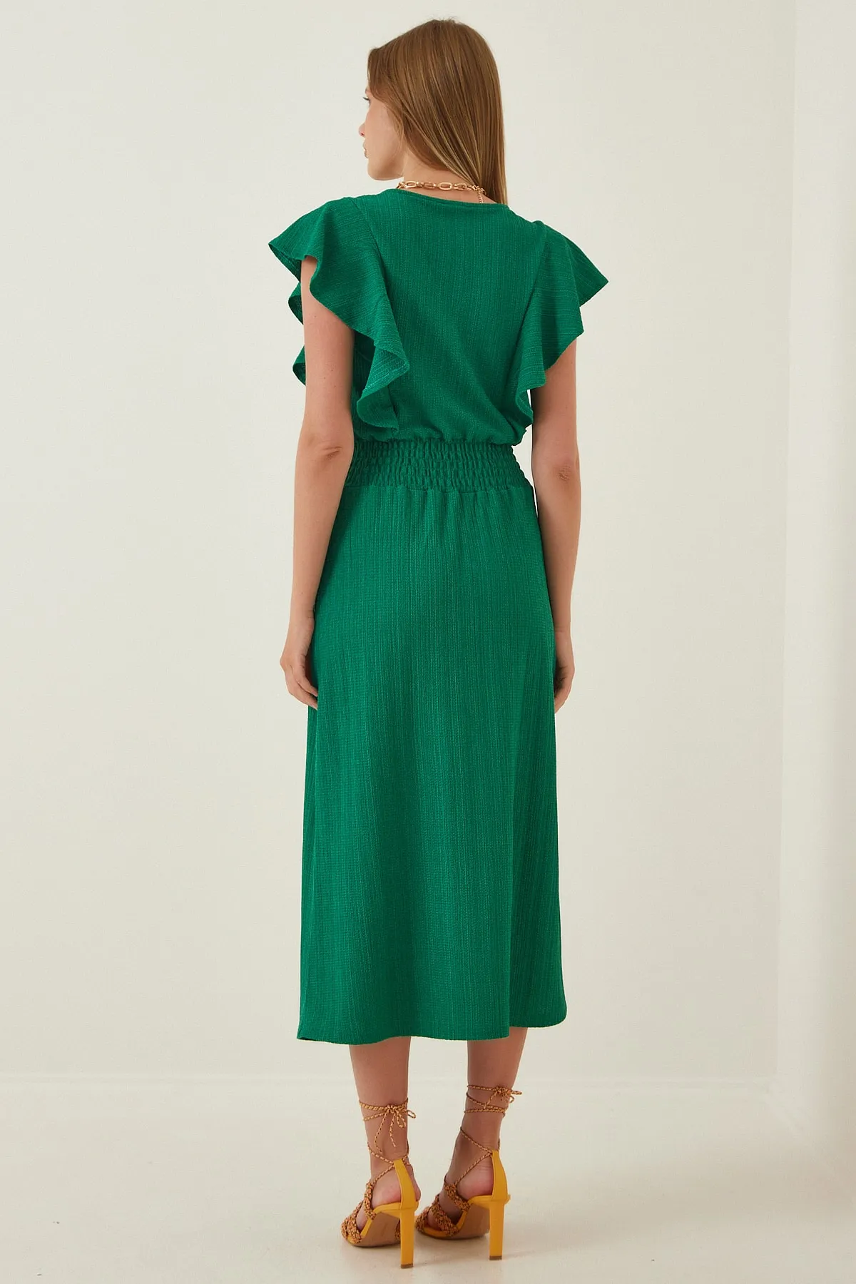 Happiness İstanbul  Grünes Volant-Strickkleid für Damen CI00025