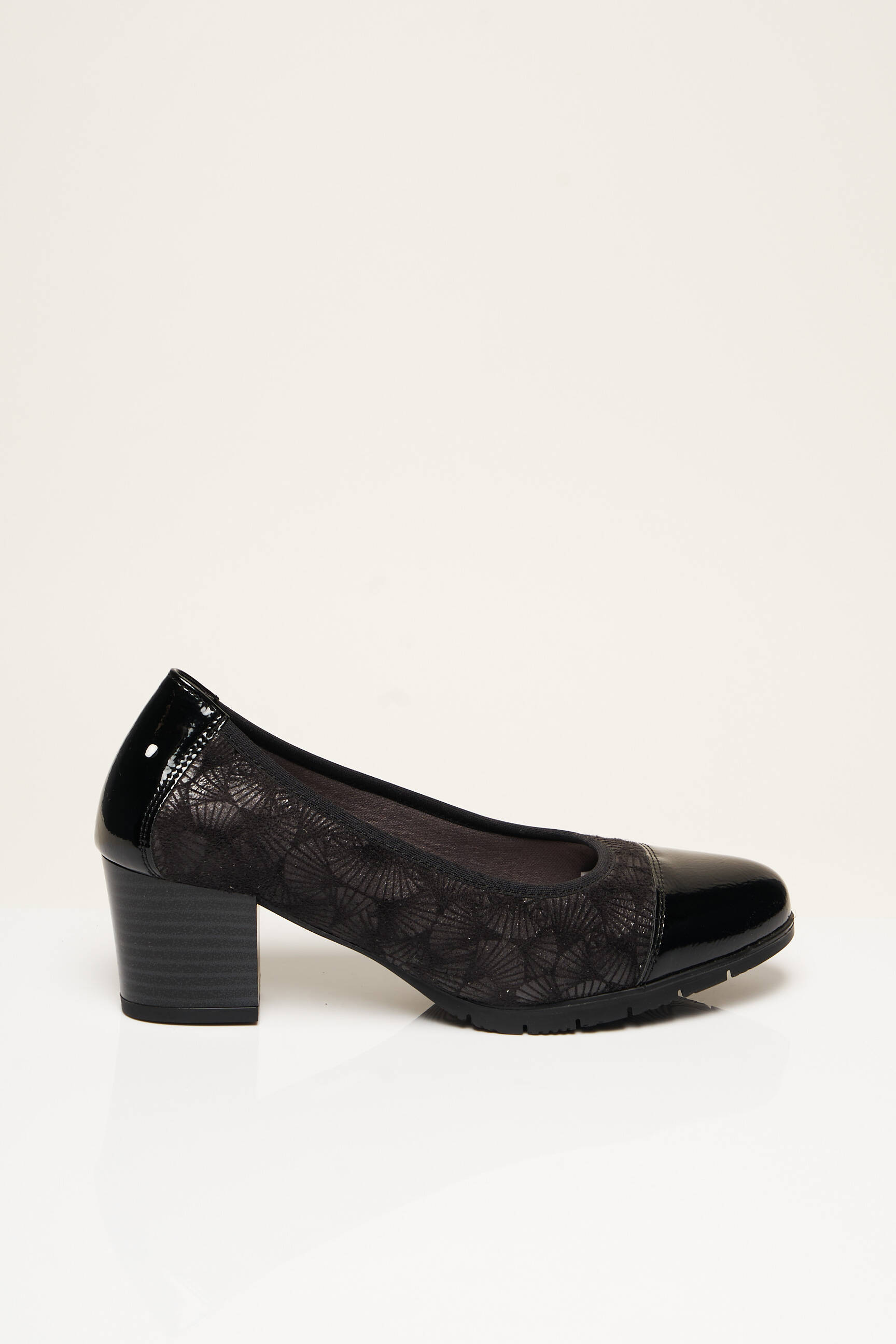 Puche Derby Femme couleur noir