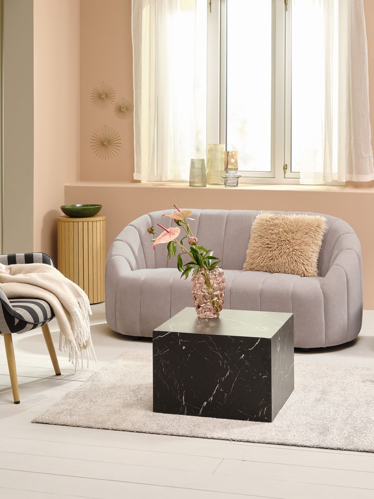 HUNDIGE Sofa HUNDIGE 2-osobowa tkanina w kolorze beżowym