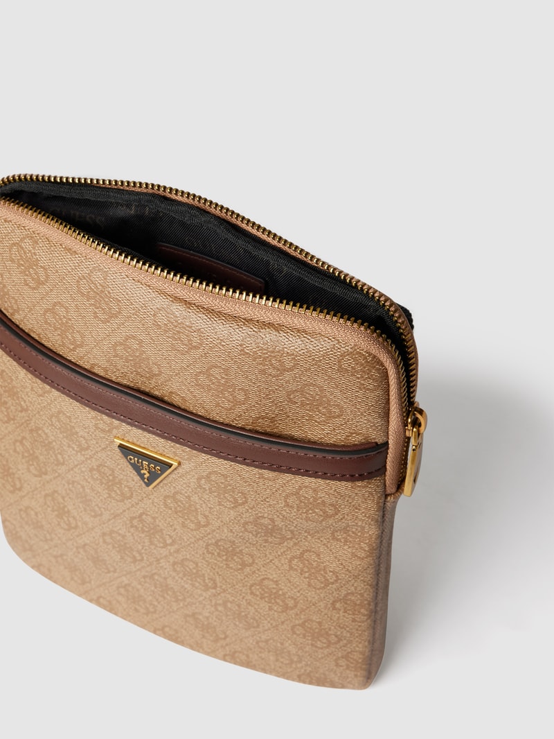Umhängetasche mit Allover-Logo in beige