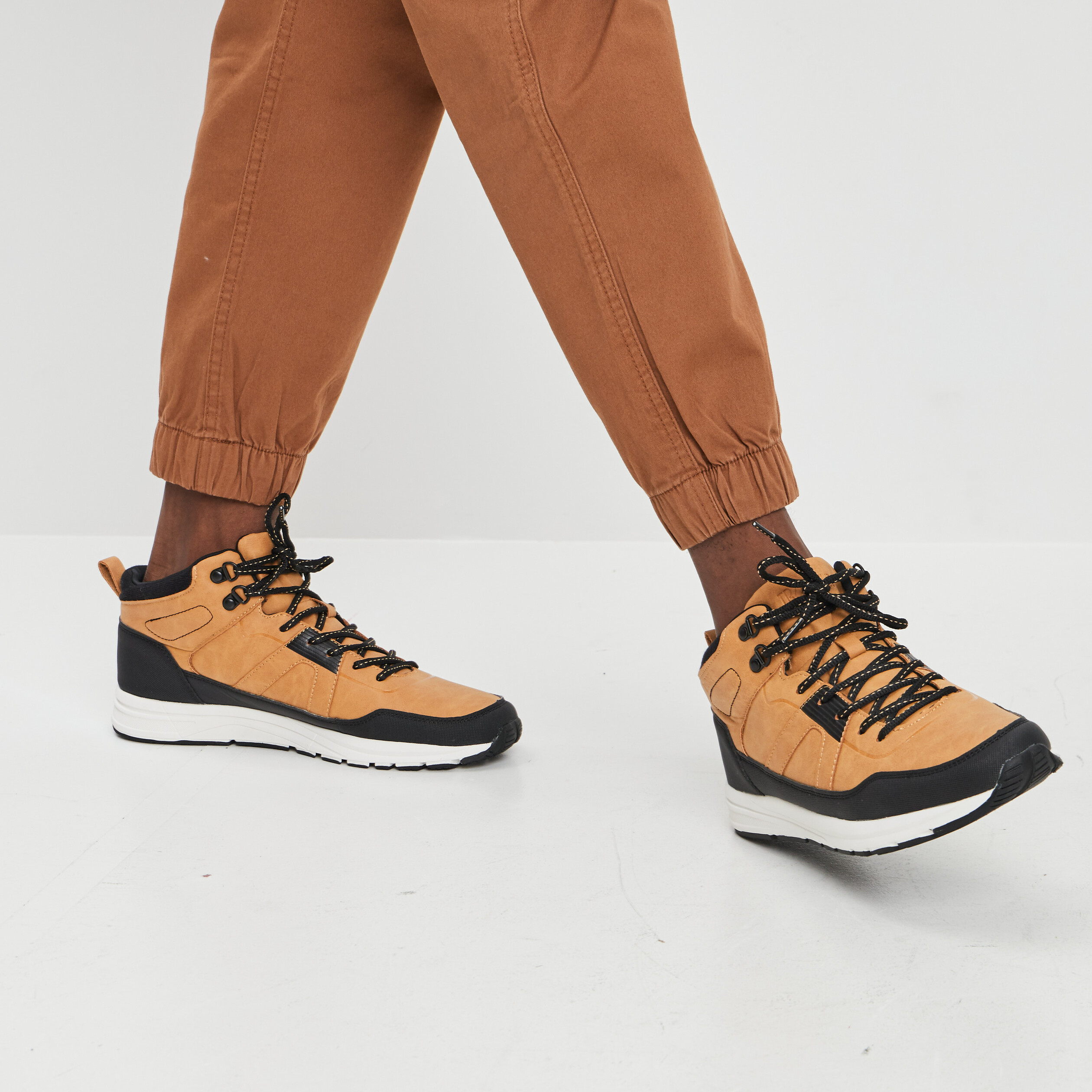 Baskets montantes Trappeur jaune homme | La Halle