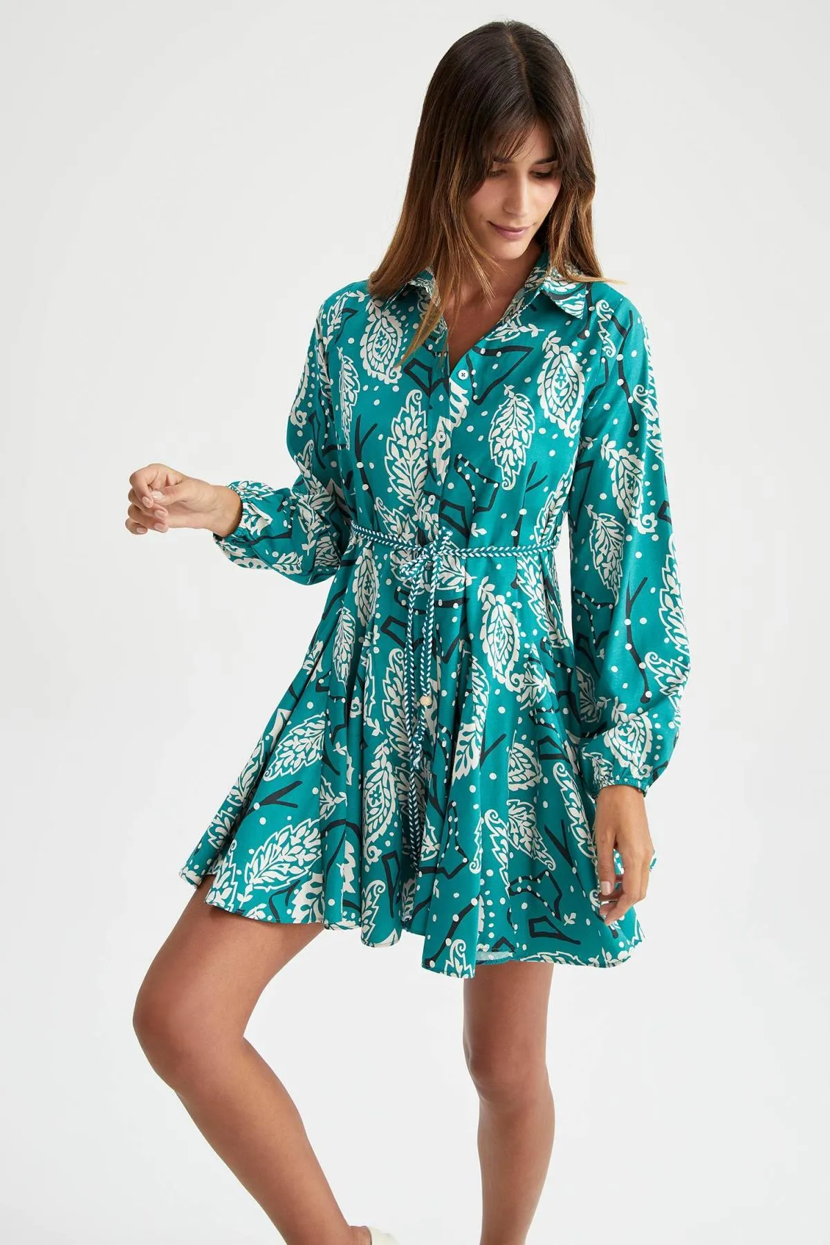 DeFacto  Langarm-Minikleid aus Popeline mit Hemdkragen und Blumenmuster Z2894az22hs