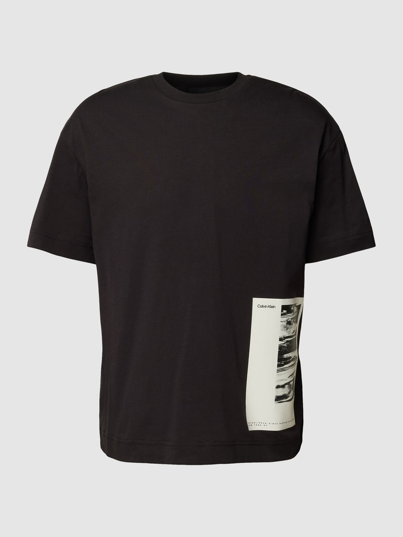 T-Shirt mit Motiv-Print in schwarz