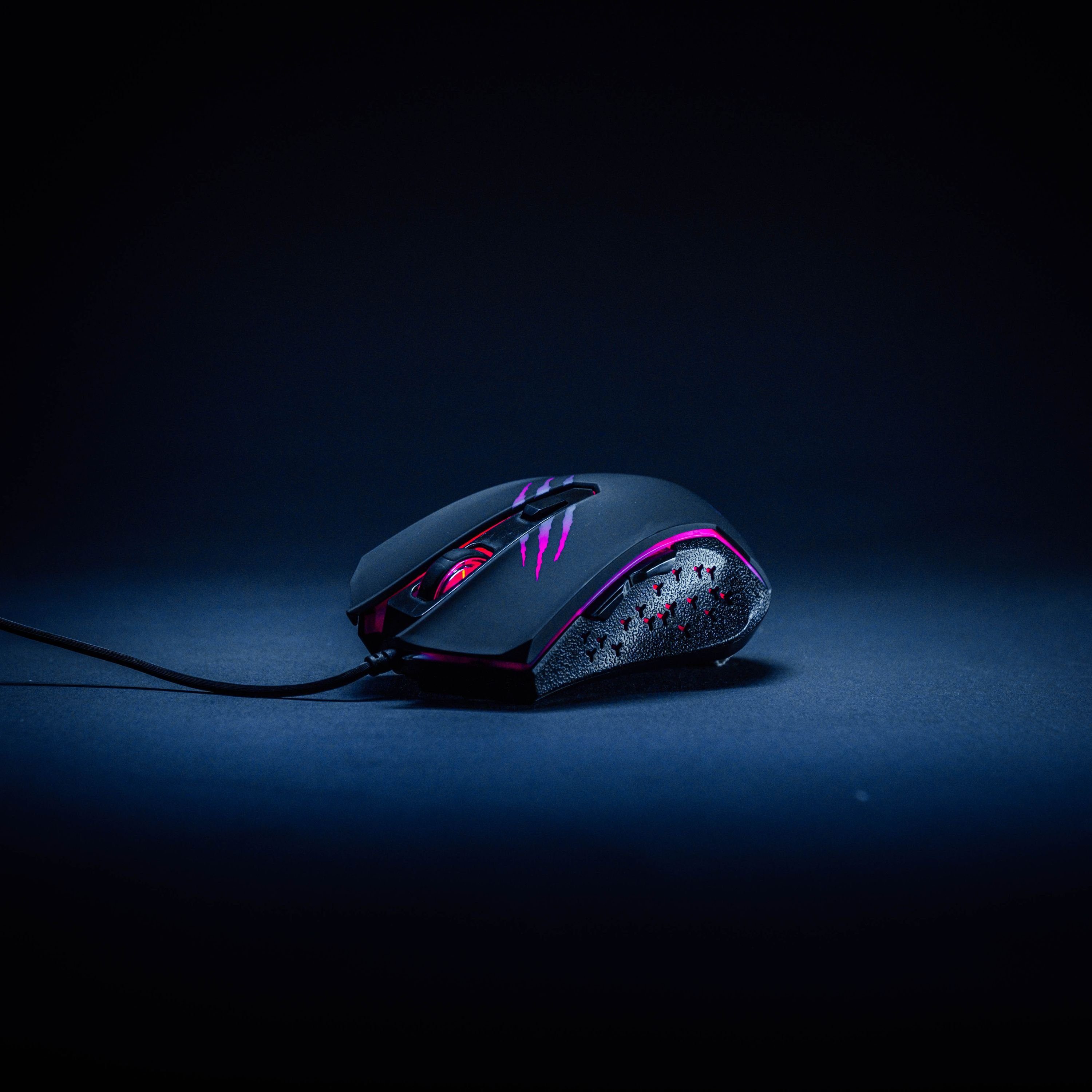 Schwaiger GM3000 Gaming-Maus (kabelgebunden, farbwechselnde Hindergrundbeleuchtung)