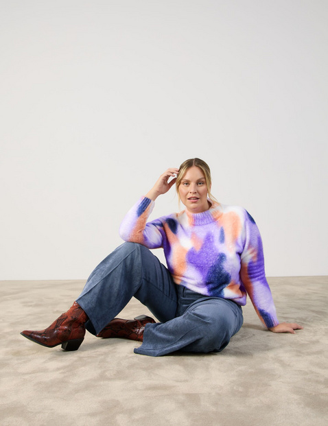 Kuscheliger Pullover mit Print