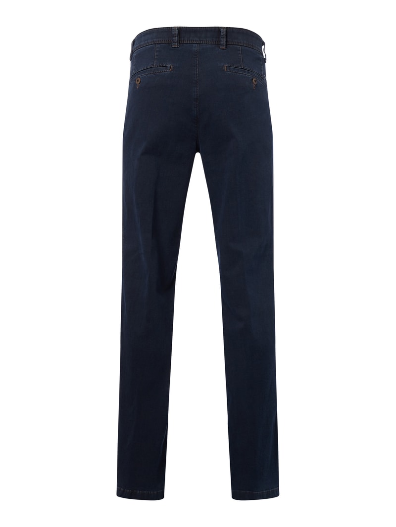 Jeans mit Label-Patch in dunkelblau