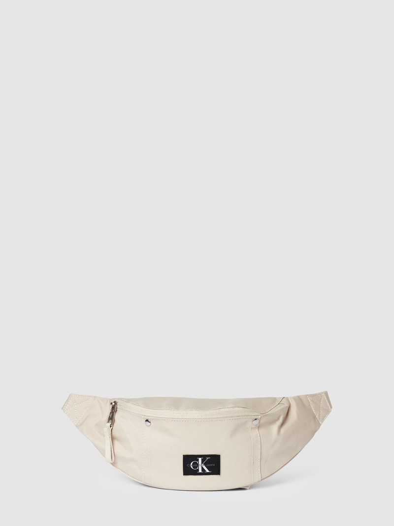 Bauchtasche mit Label-Patch in sand