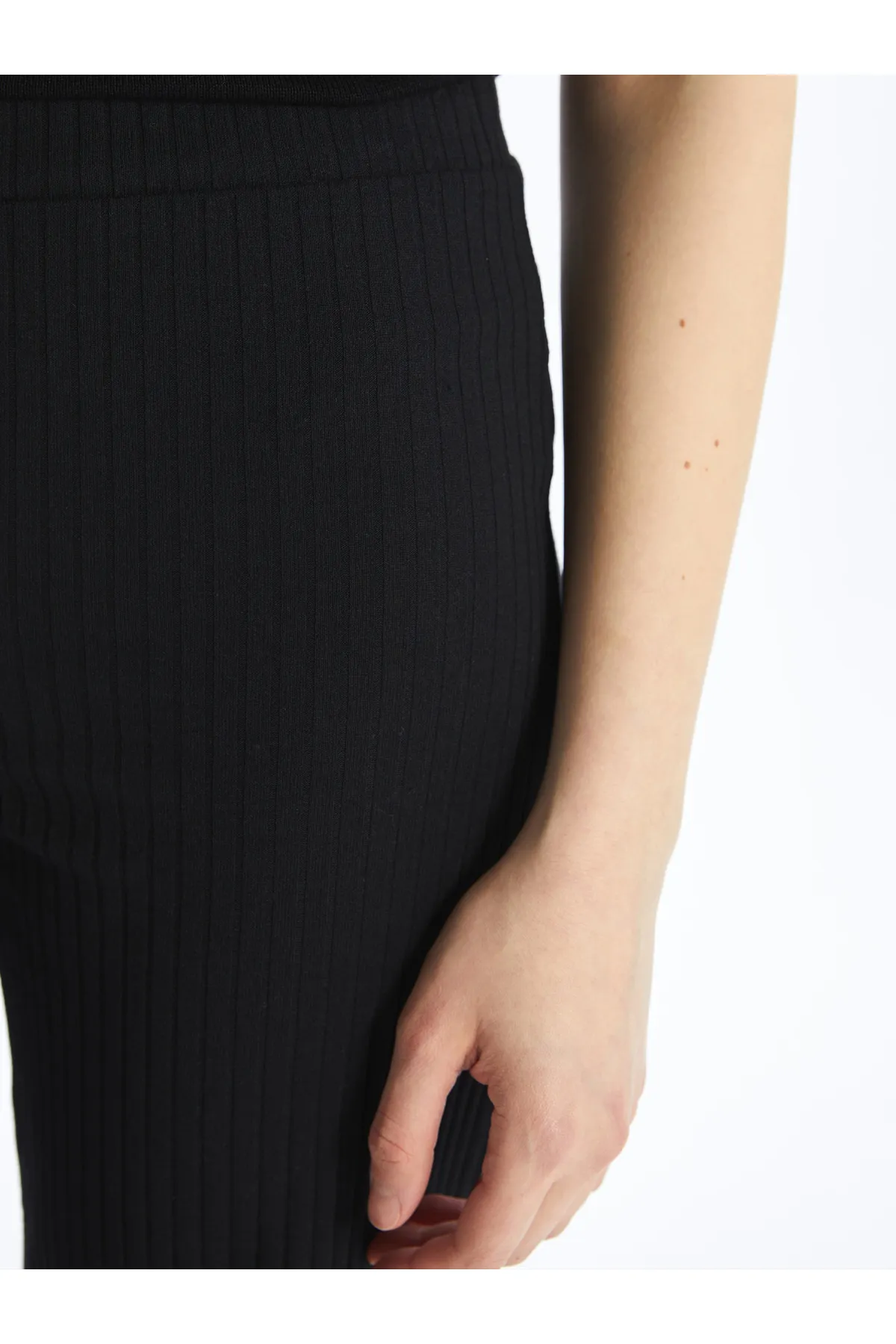 LC Waikiki  Schlichte Damen-Jogginghose mit weitem Bein und elastischem Bund
