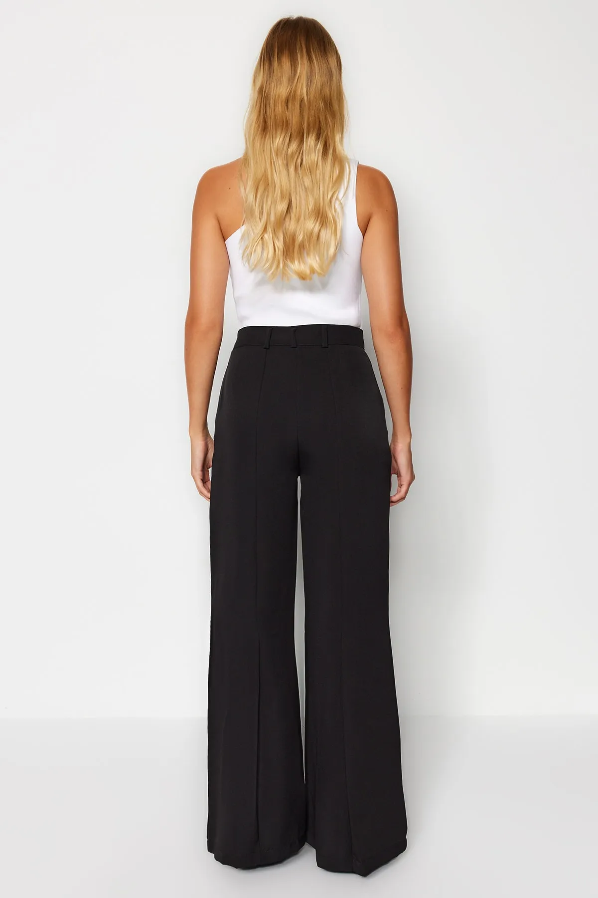 Trendyol Collection  Schwarze Palazzo-Hose mit extra weitem Bein, gewebte Hose mit weitem Bein TWOAW24PL00093