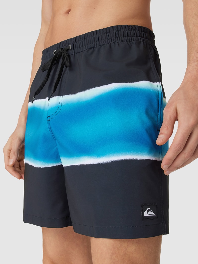 Badehose mit Allover-Muster Modell 'VOLLEY' in schwarz