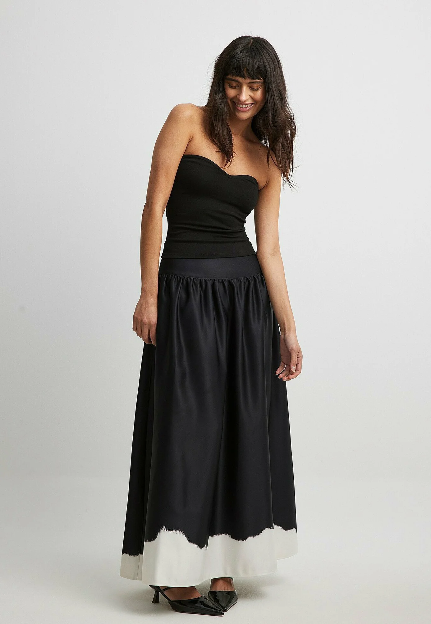 NA-KD WEITERMIT MITTLER TAILLE - Falda larga